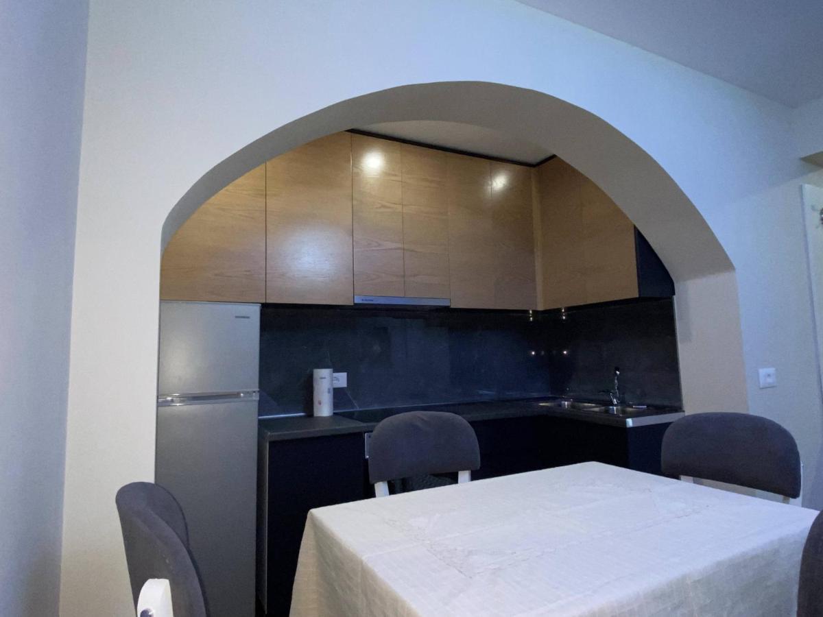 Komatas Modern Apartments In Bllok Area Tiran Dış mekan fotoğraf